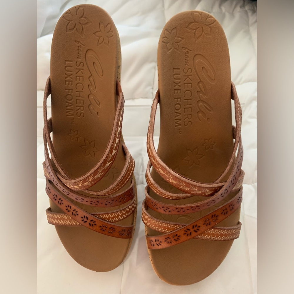 Sketchers Beverlee Tiger Posse wedge